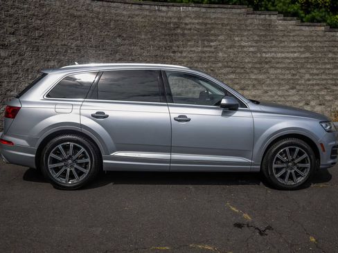 Used 2017 Audi Q7 3.0T Premium Plus w/ Premium Plus Package image 3