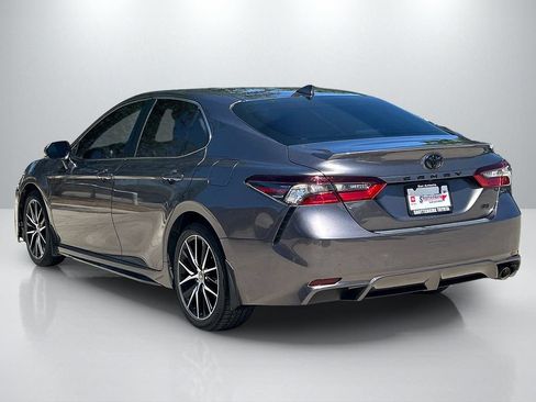 Used 2023 Toyota Camry SE FWD image 7