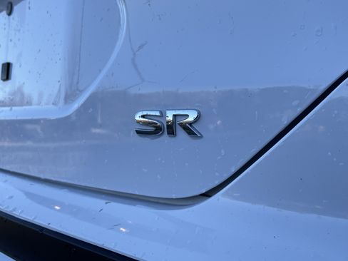 Used 2024 Nissan Kicks SR image 12