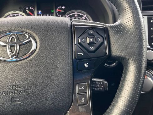 Used 2023 Toyota 4Runner TRD Off-Road Premium w/ Moonroof Package AWD/4WD image 17