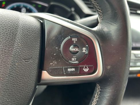Used 2018 Honda Civic Touring image 21