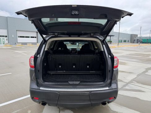 Used 2019 Subaru Ascent Limited w/ Popular Package #3 AWD/4WD image 13