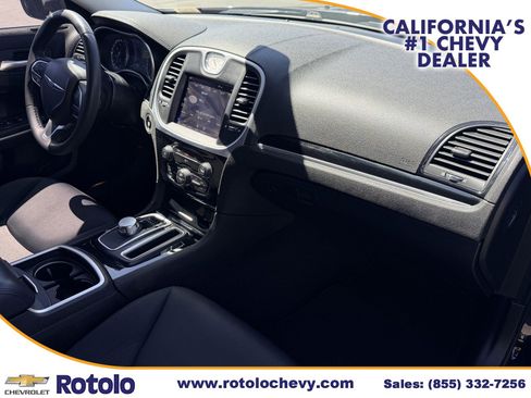 Used 2023 Chrysler 300 Touring w/ Sport Appearance Package RWD image 7