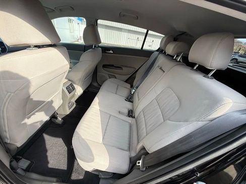 Used 2019 Kia Sportage LX image 16