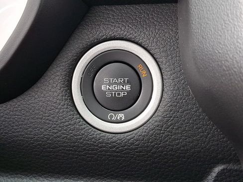 Used 2025 RAM 1500 Big Horn AWD/4WD image 24