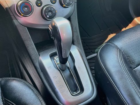 Used 2020 Chevrolet Sonic Premier FWD image 16