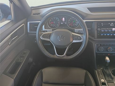 Used 2021 Volkswagen Atlas Cross Sport SE FWD image 4