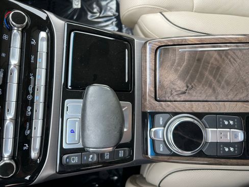 Used 2019 Genesis G90 5.0 Ultimate image 41