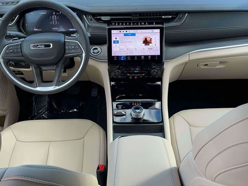 Used 2024 Jeep Grand Cherokee Limited w/ Trailer Tow Package image 11