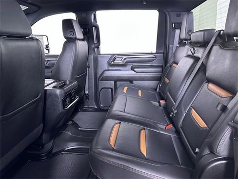 Used 2025 GMC Sierra 2500 AT4 image 26