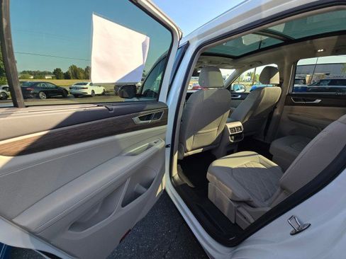 New 2026 Volkswagen Atlas SEL Premium R-Line image 18