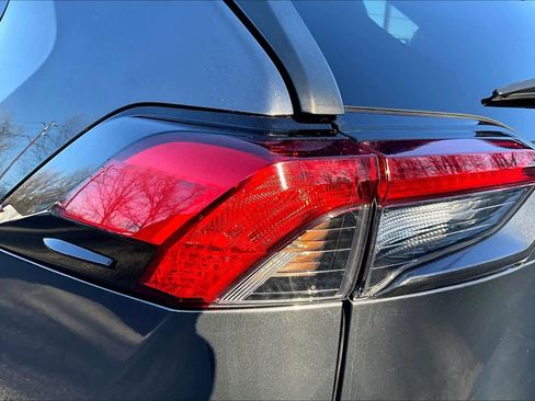 Used 2020 Toyota RAV4 XLE w/ Convenience Package AWD/4WD image 27