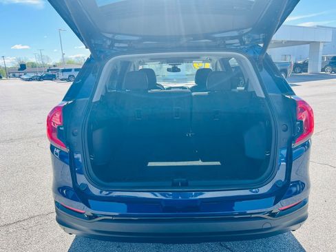 Used 2022 GMC Terrain SLE w/ Driver Convenience Package image 32