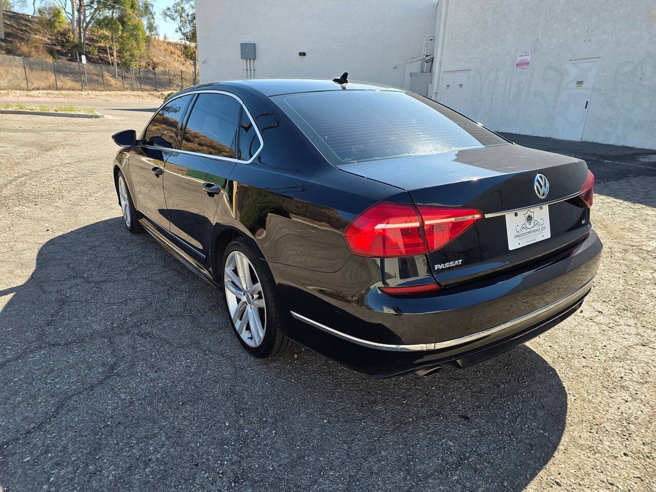 Used 2017 Volkswagen Passat 1.8T R-Line FWD image 12