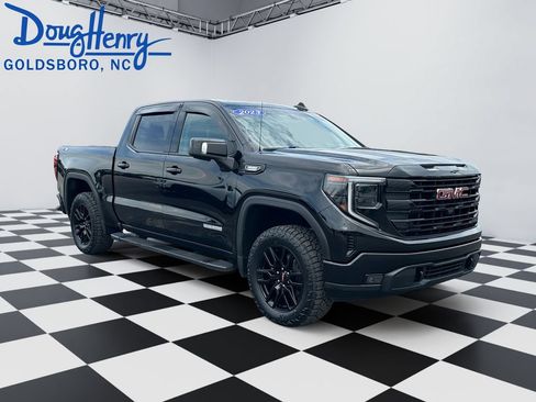 Used 2023 GMC Sierra 1500 Elevation w/ Elevation Premium Package AWD/4WD image 7