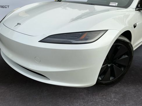 Used 2024 Tesla Model 3 Standard Range image 9