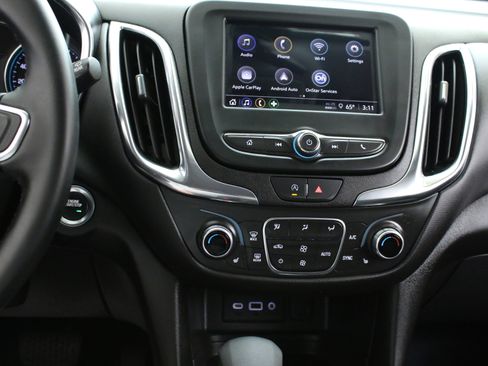 Used 2024 Chevrolet Equinox LT w/ LPO, Floor Liner Package AWD/4WD image 19