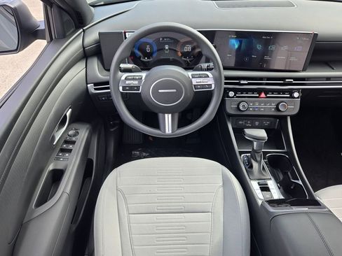 New 2026 Hyundai Santa Cruz SE FWD image 8