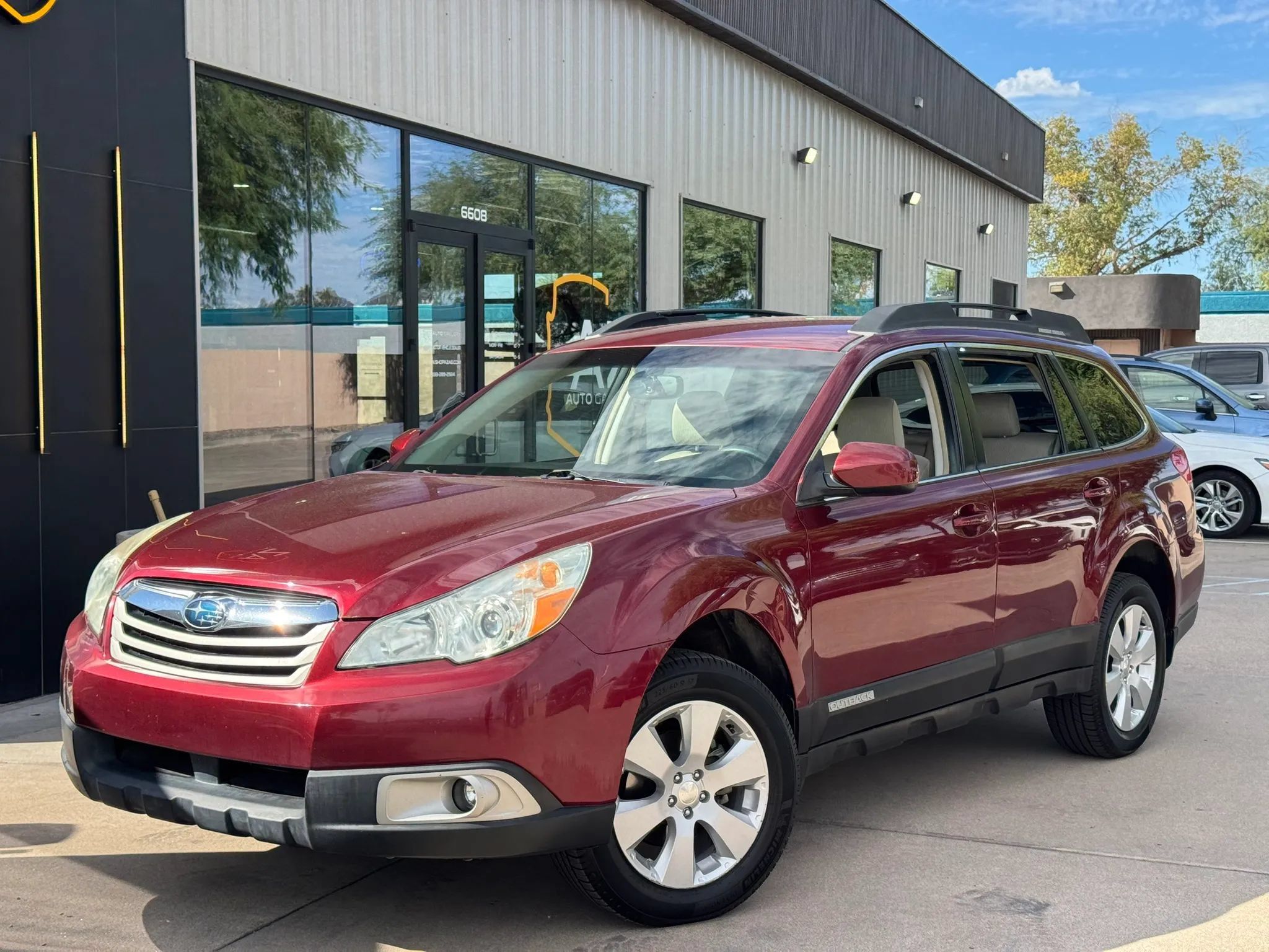 Used 2011 Subaru Outback 2.5i Premium w/ All-Weather Pkg AWD/4WD image 1