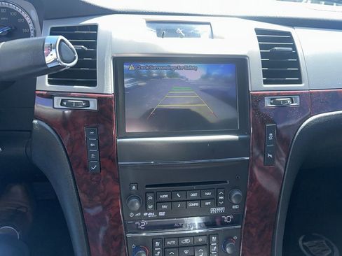 Used 2013 Cadillac Escalade EXT Luxury image 8