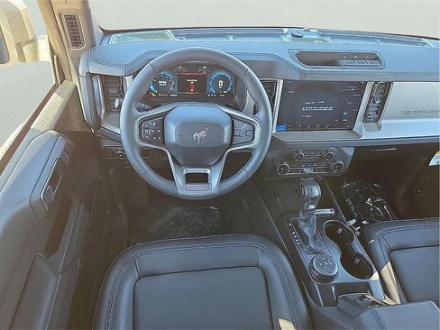New 2025 Ford Bronco Outer Banks image 10