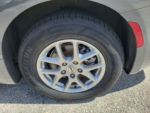 Used 2023 Chrysler Pacifica Touring-L FWD image 34