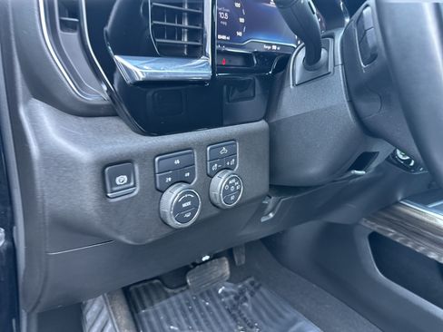 Used 2025 Chevrolet Silverado 3500 LT AWD/4WD image 14