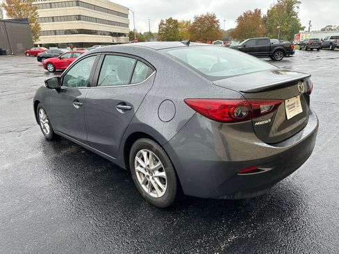 Used 2016 MAZDA MAZDA3 i Touring w/ Popular Equipment Package image 3