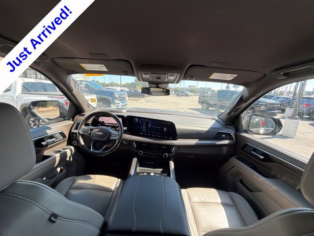 Used 2025 Chevrolet Suburban LT RWD image 37