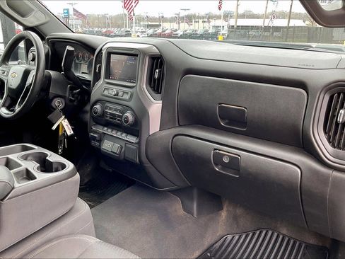 Used 2023 Chevrolet Silverado 2500 Custom w/ Custom Value Package image 17