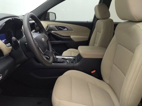 Used 2023 Chevrolet Traverse LS FWD image 17