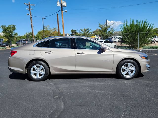 Used 2024 Chevrolet Malibu LS FWD image 2