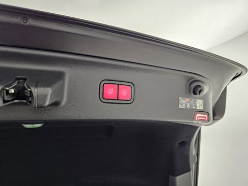 Certified 2024 Mercedes-Benz S 500 4MATIC image 21