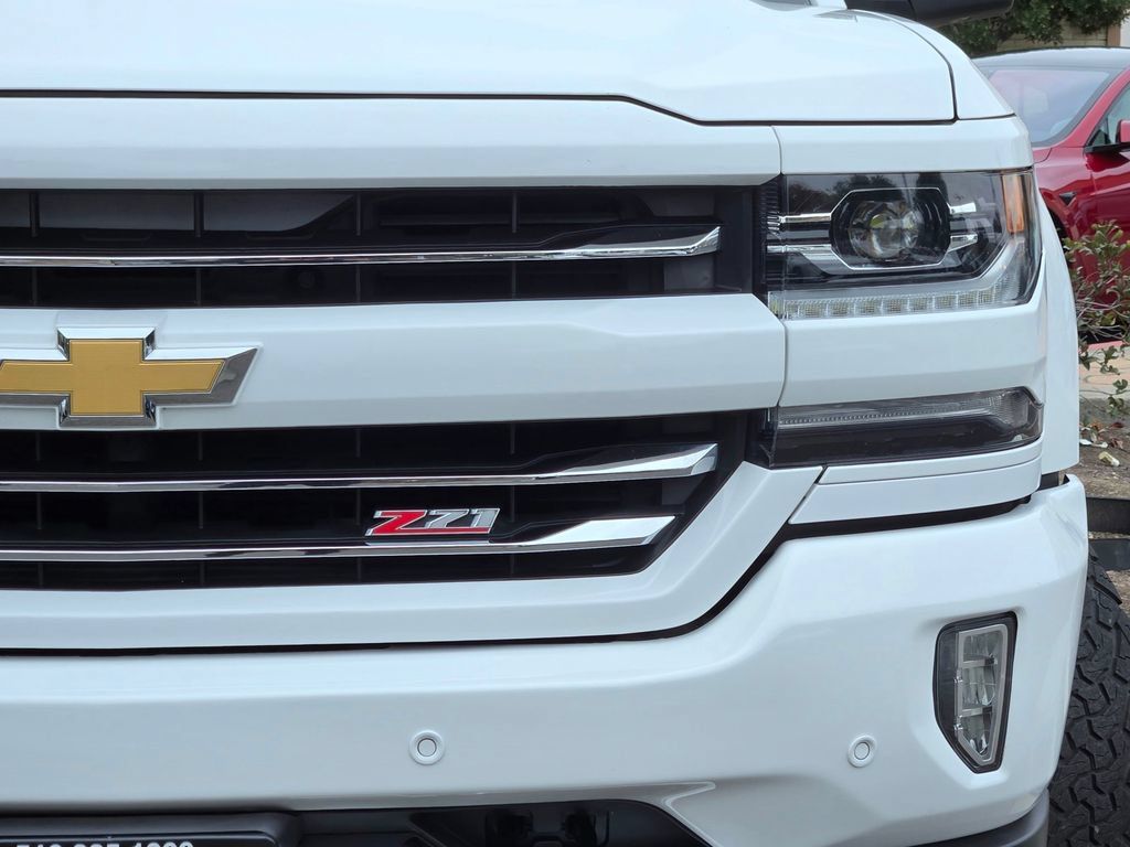 Used 2017 Chevrolet Silverado 1500 LTZ Z71 w/ LTZ Plus Package AWD/4WD image 11