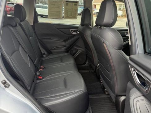Used 2021 Subaru Forester Limited image 15
