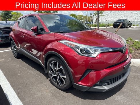 Used 2018 Toyota C-HR XLE FWD image 3