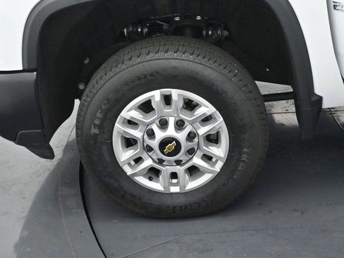 Used 2025 Chevrolet Silverado 2500 W/T w/ WT Convenience Package AWD/4WD image 30