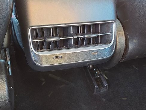 Used 2019 Tesla Model 3 Long Range image 16