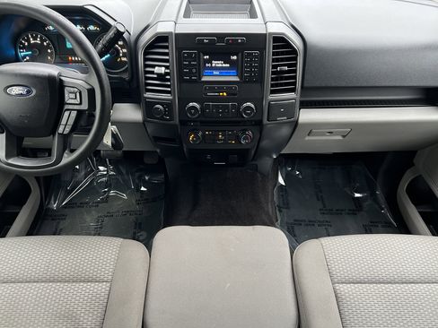 Used 2017 Ford F150 XLT w/ XTR Package image 31
