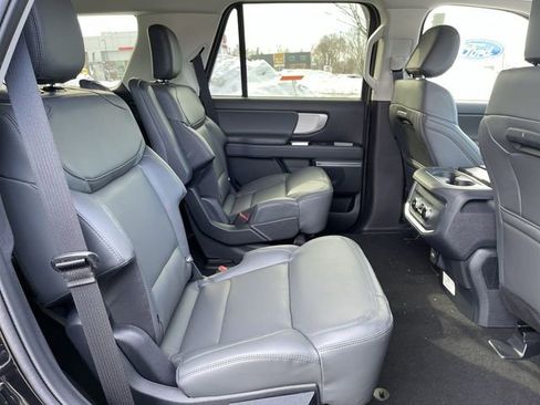 New 2026 Ford Expedition Active image 24