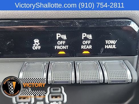 Used 2025 RAM 1500 Big Horn AWD/4WD image 9