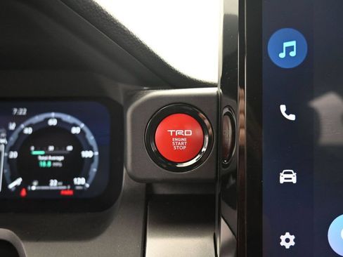 Used 2025 Toyota Tacoma TRD Off-Road AWD/4WD image 24