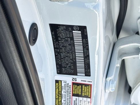 Used 2025 Toyota Camry SE w/ Convenience Package FWD image 29