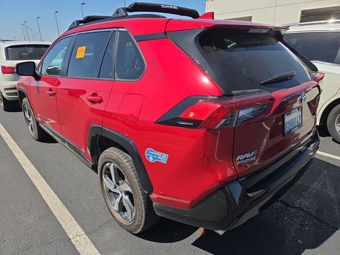 Used 2021 Toyota RAV4 SE w/ Weather & Moonroof Package AWD/4WD image 2