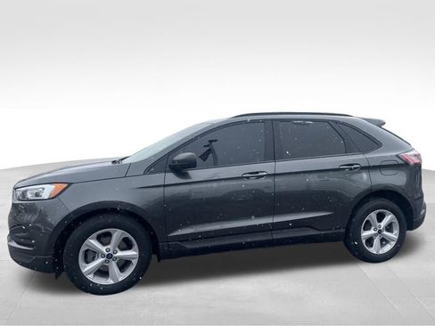 Used 2020 Ford Edge SE FWD image 2