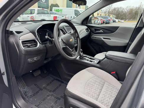 Used 2023 Chevrolet Equinox LT image 16