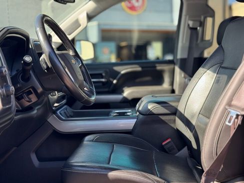 Used 2017 Chevrolet Silverado 1500 LTZ Z71 w/ LTZ Plus Package image 10