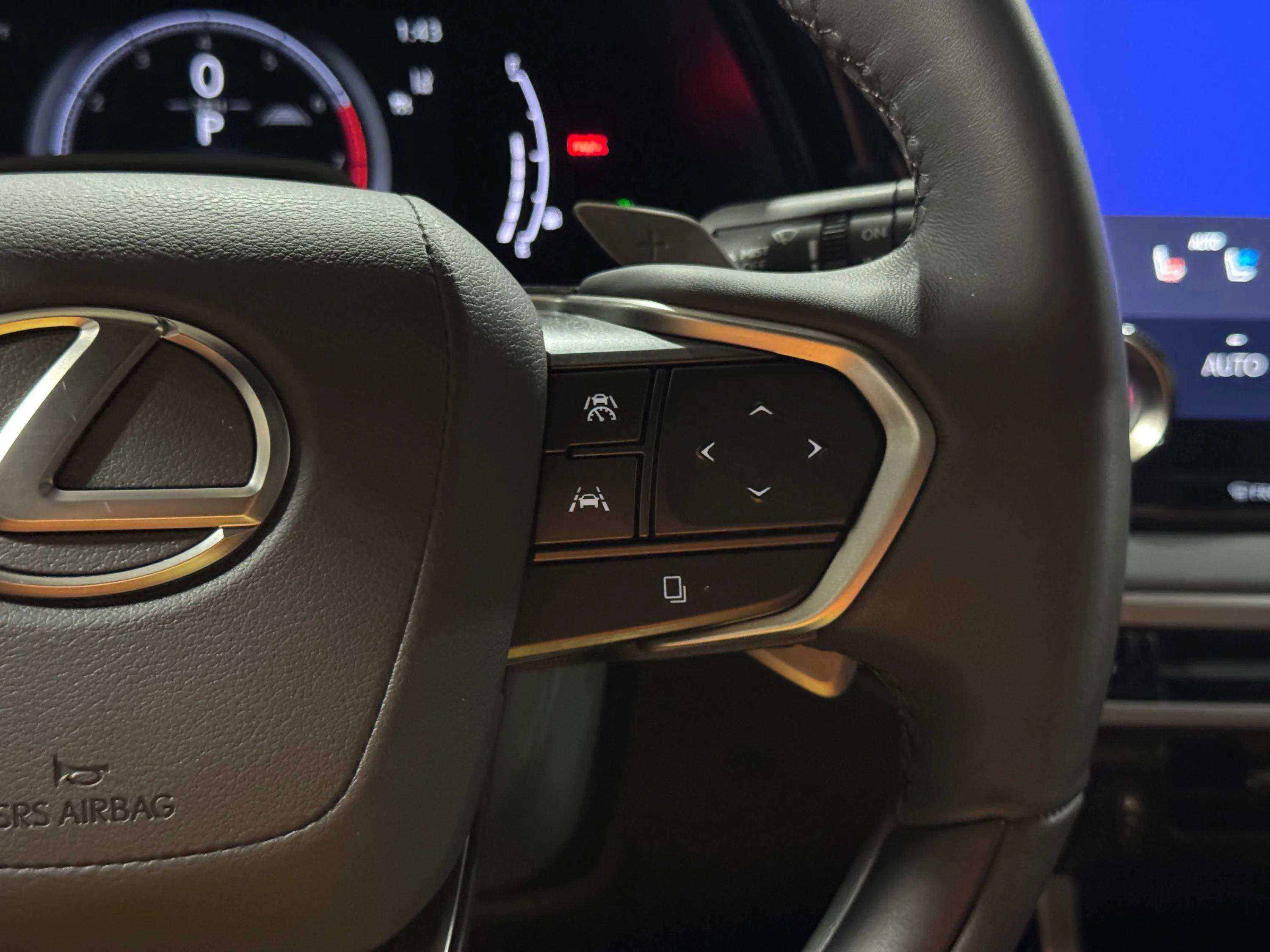 Certified 2023 Lexus RX 350 AWD w/ Accessory Package image 17