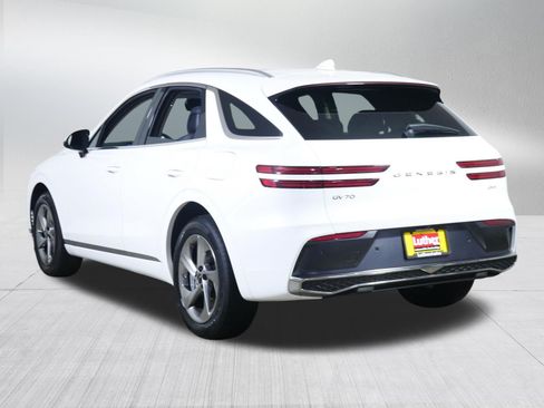 Certified 2026 Genesis GV70 2.5T Select AWD/4WD image 5