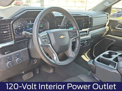 Used 2025 Chevrolet Silverado 1500 LT image 17